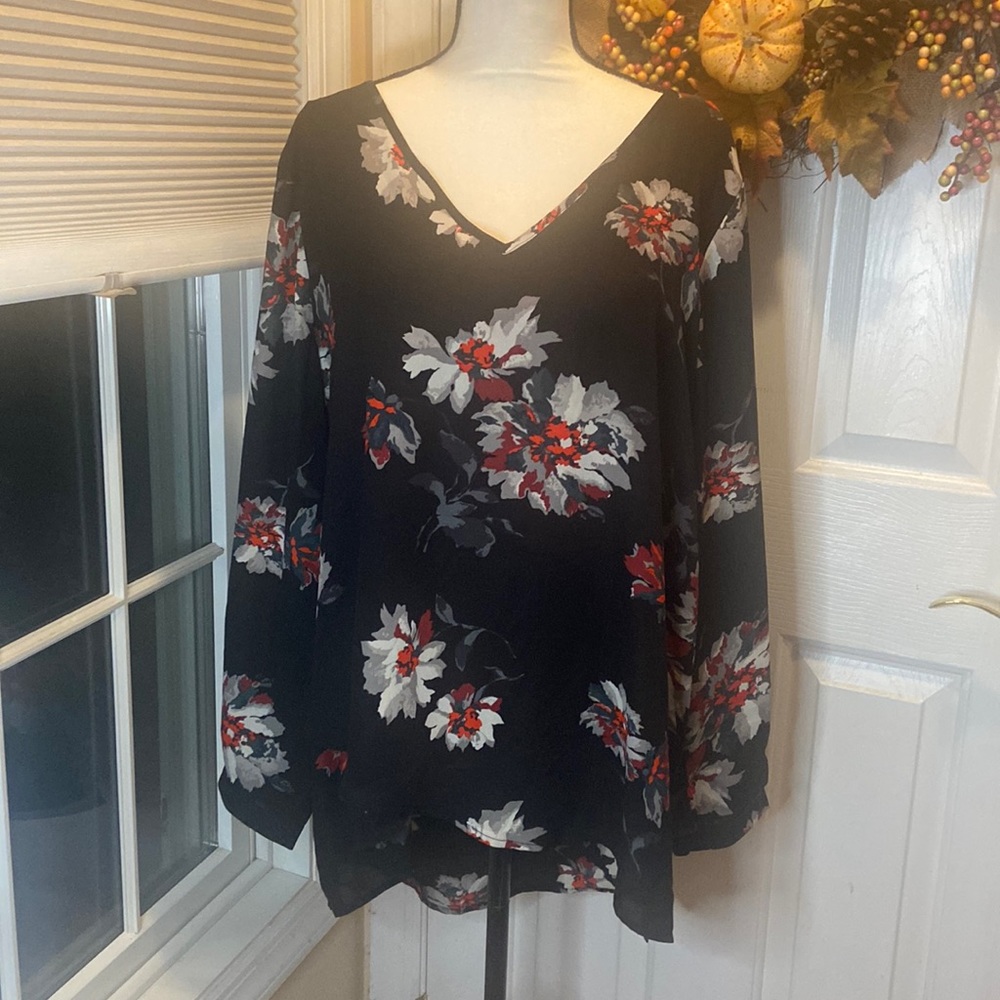 CHELSEA & THEODORE Size XXL NWT Floral Print Blouse MSRP $68